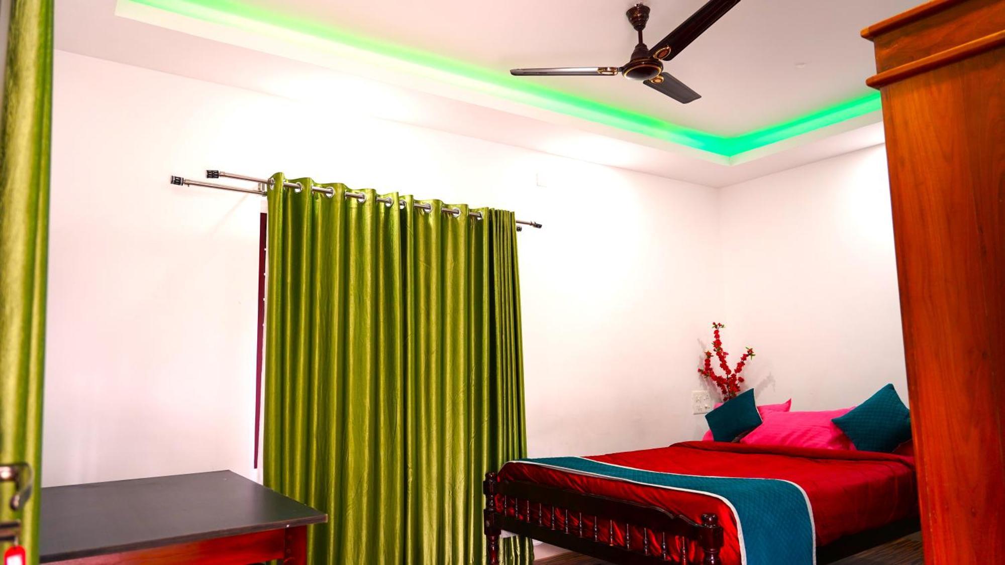 Arabian Nights Munnar Villa ภายนอก รูปภาพ